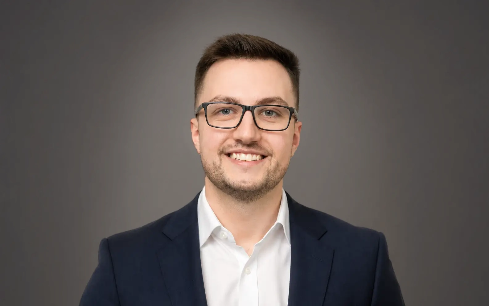 Josh Leech headshot. hibiscus plc